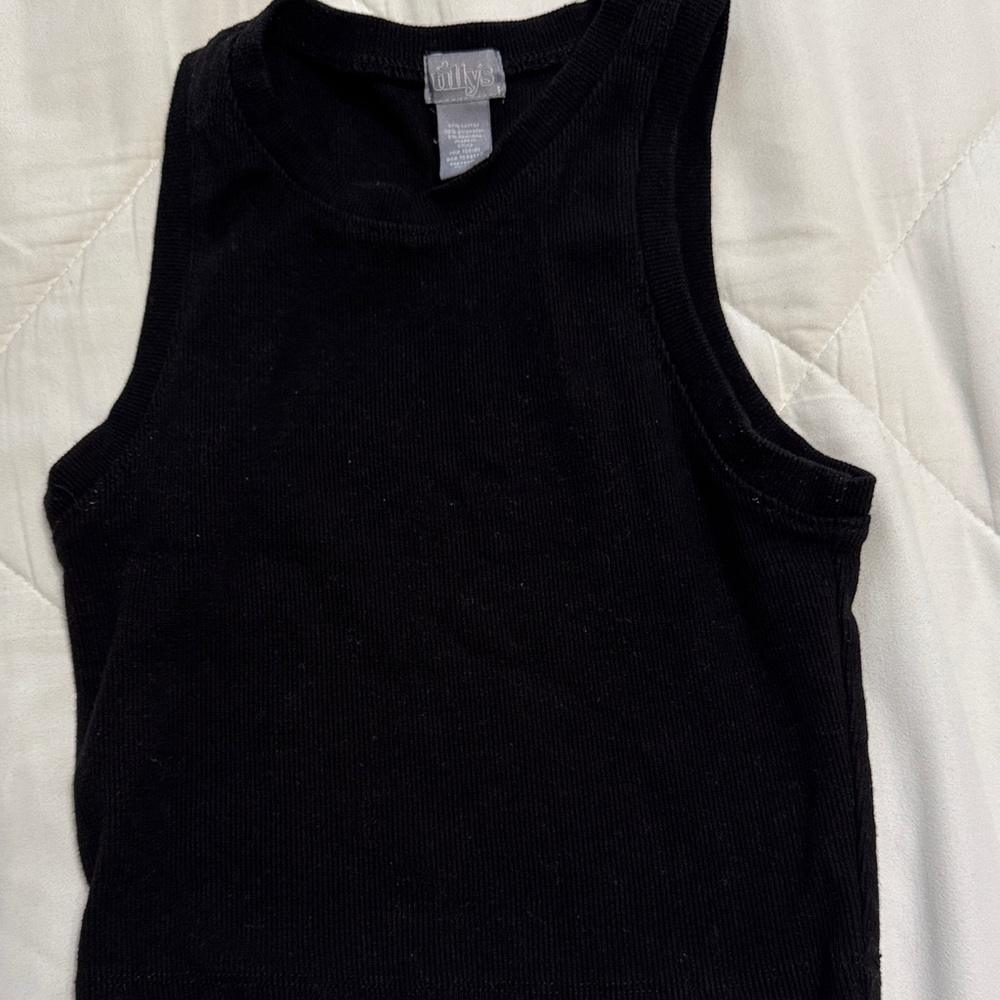 Tilly's black Sleeveless Top